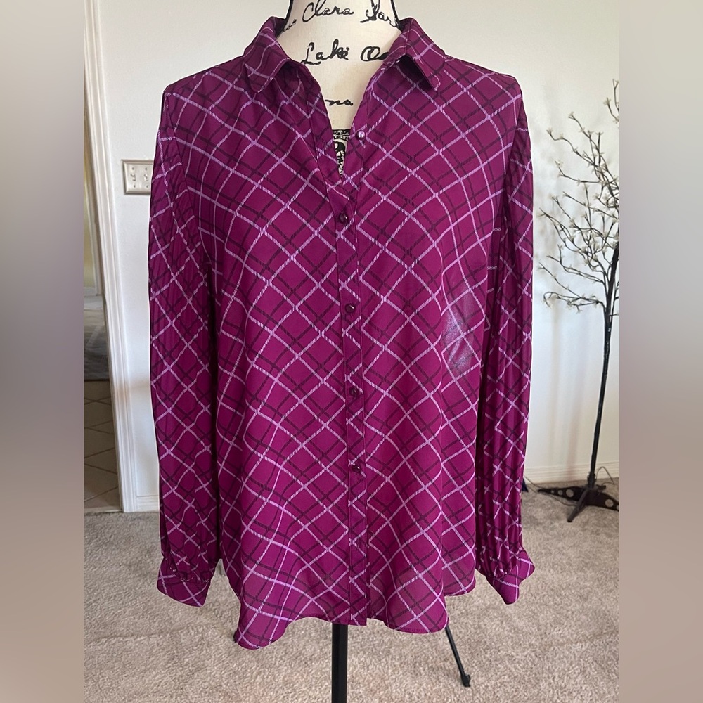 ELLE- Burgundy Purple Collared Button Up Blouse in Size Medium